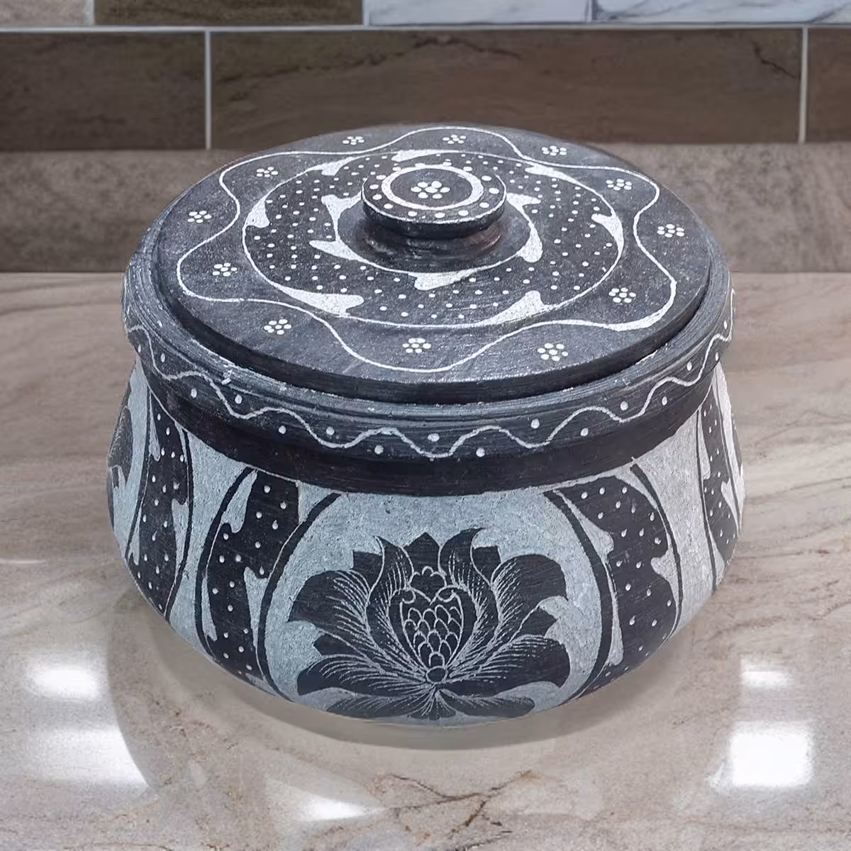 دیگ سنگی مدل قلم کاری 8 نفره