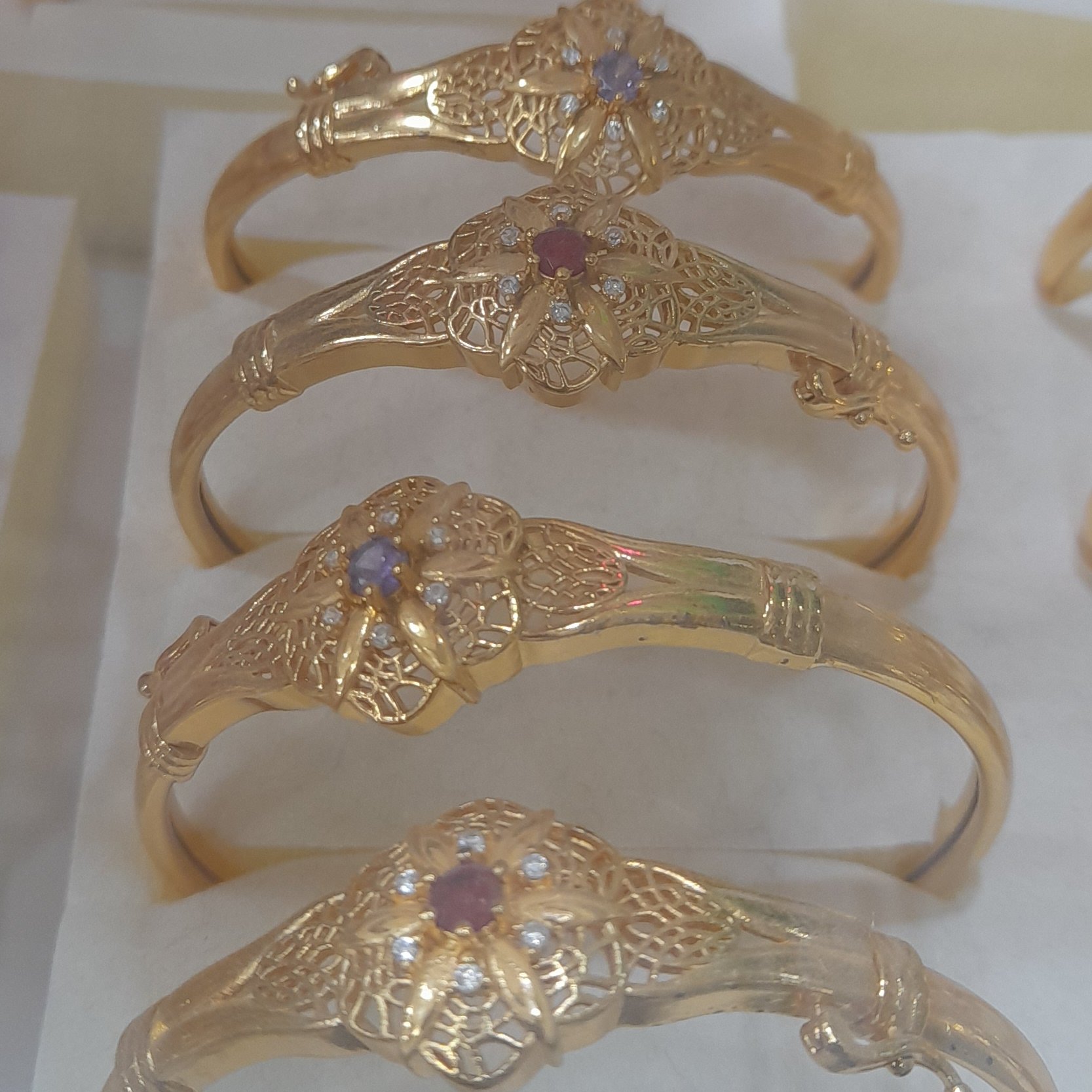 دست بند  طلای رنگ ثابت نگین دار