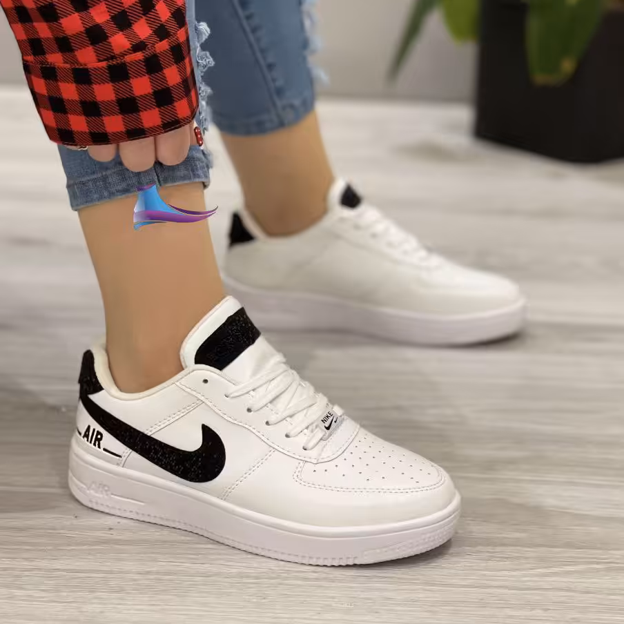 کتونی
کد 861 
قالب استاندارد 
زیره پیو 
جنس عالی و شیک
Size37ta40