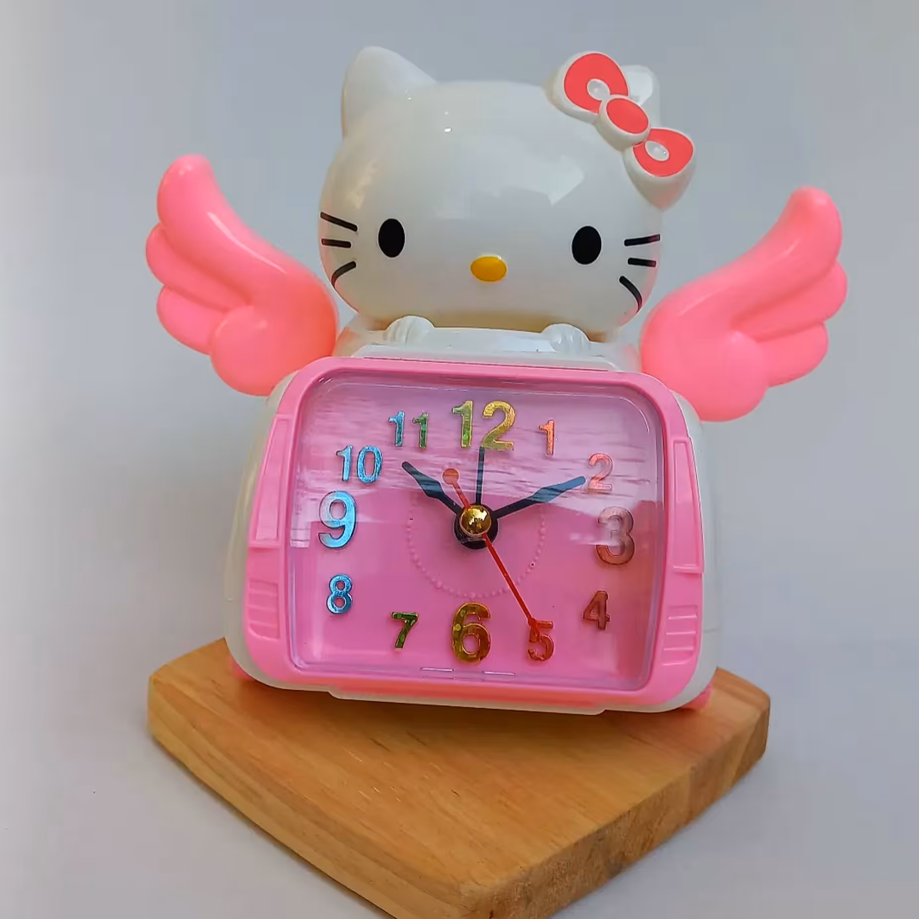 ساعت رومیزی کیتی بال دار  زنگدار پلاستیکی نشکن 