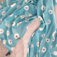 شال دخترانه و زنانه جنس عالی مناسب فصل بهار