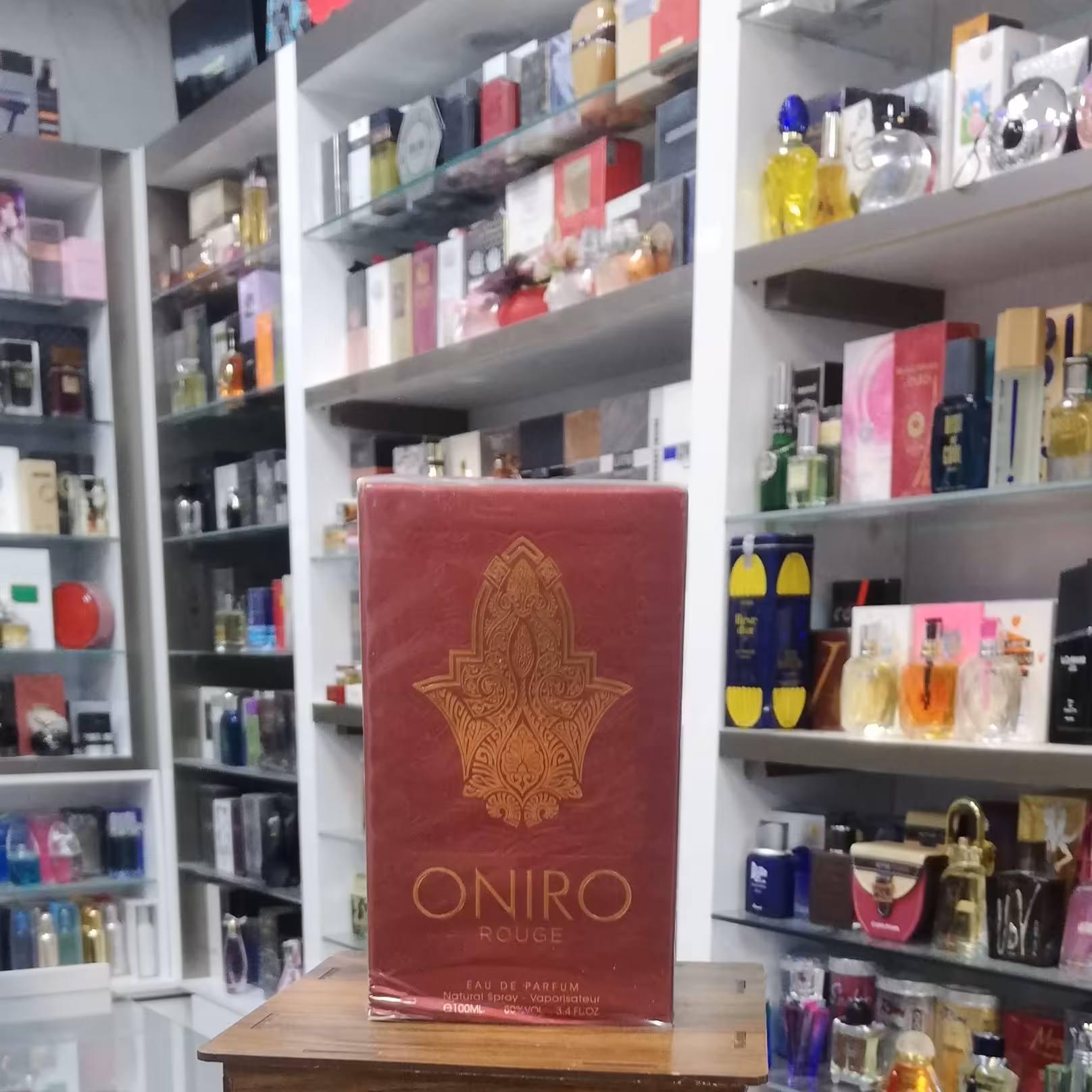 عطر ادکلن فراگرنس ورد اونیرو رژ (Fragrance World Oniro Rouge)
Fragrance World Oniro Rouge