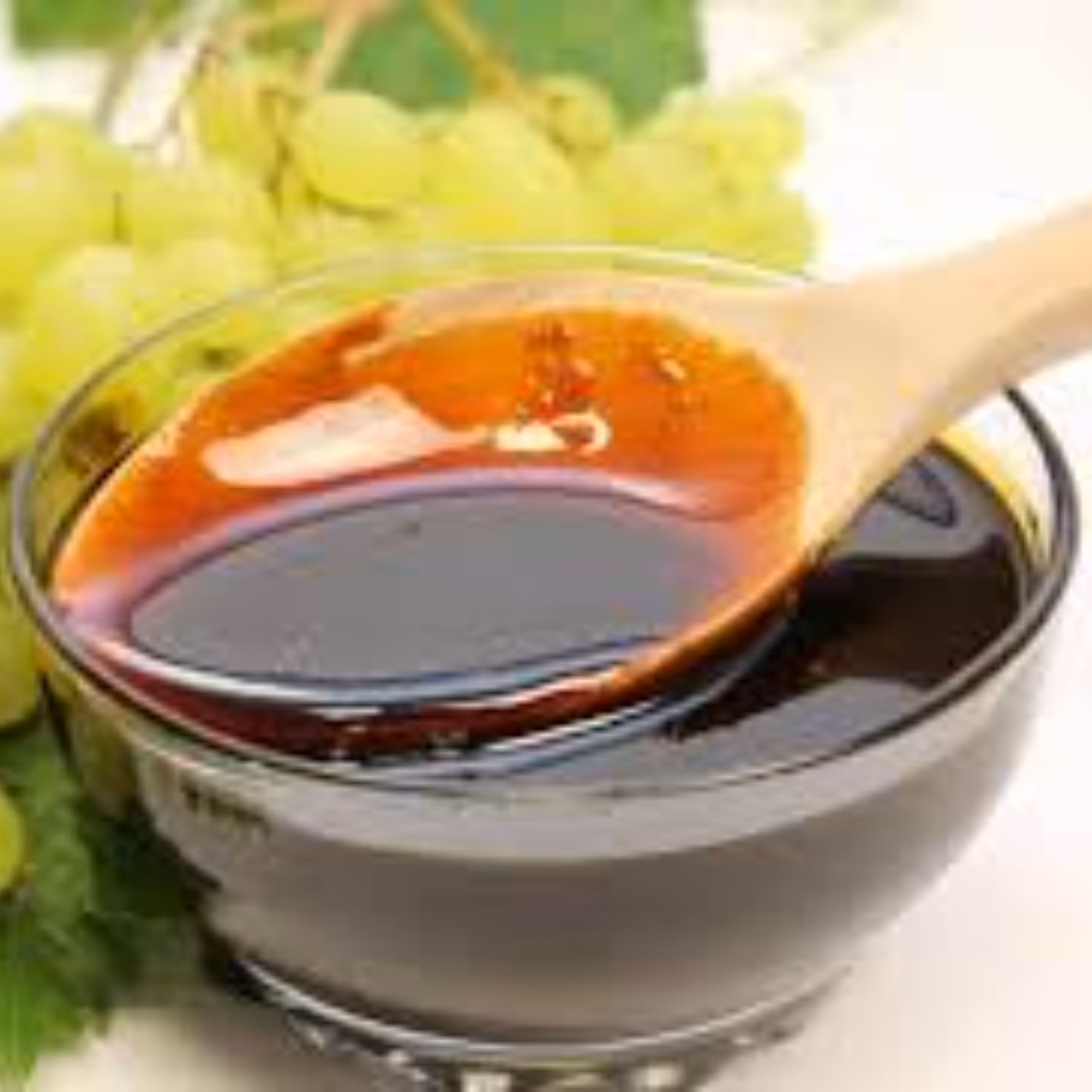 شیره انگور خالص تهیه شده به روش سنتی