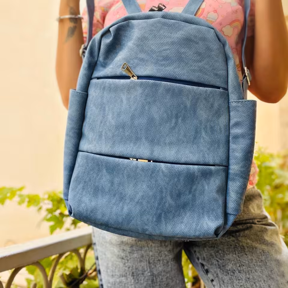 کد 2396
کوله فانتزی زیپ مخفی
سایز 38 در 27