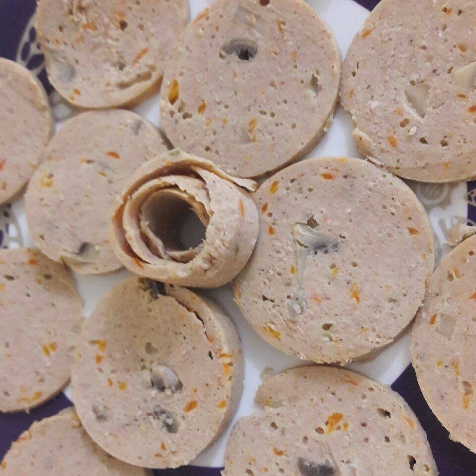 سوسیس مرغ   خانگی بدون مواد نگه دارنده و بسیار جذّاب و خوشمزه