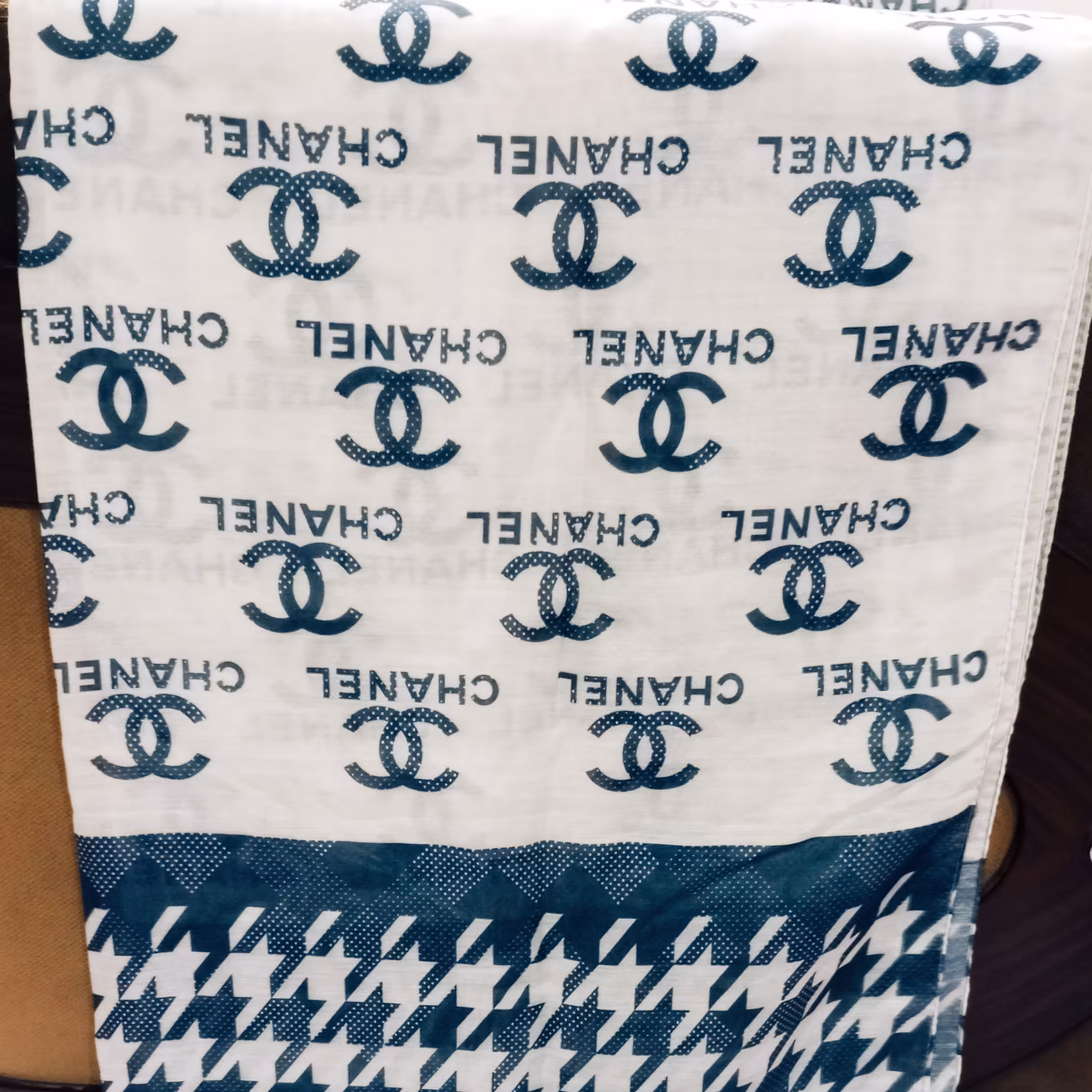 شال جنس نخ عالی دور دست دوز چهار فصل بدون چروک  