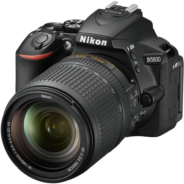 دوربین عکاسی نیکون Nikon D5600 Kit 18-140mm f/3.5-5.6 G VR