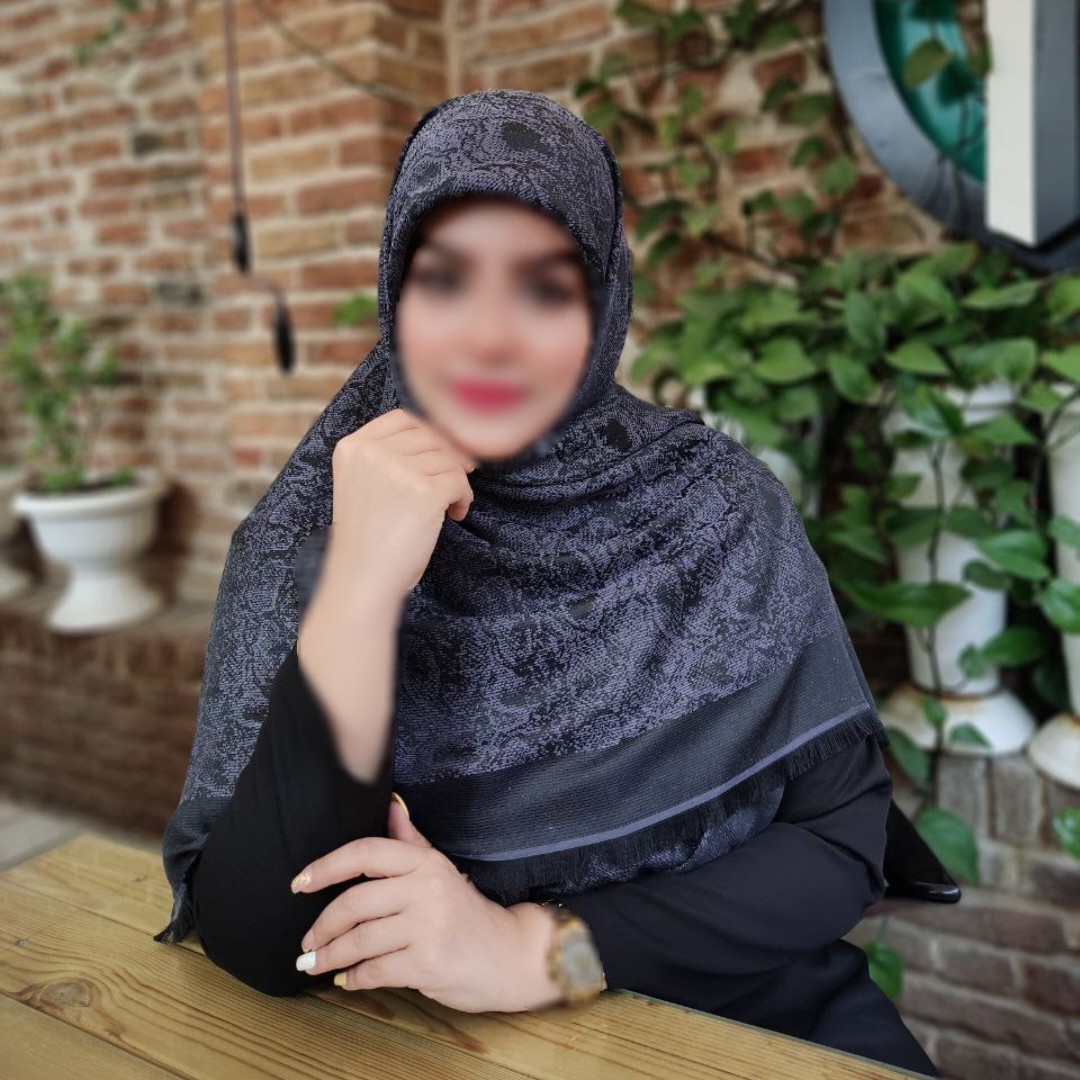 روسری دورو لمه دار وارداتی نخ ابریشم ژاکارد قواره 140 رنگ ذغالی آبی طرح پوست ماری