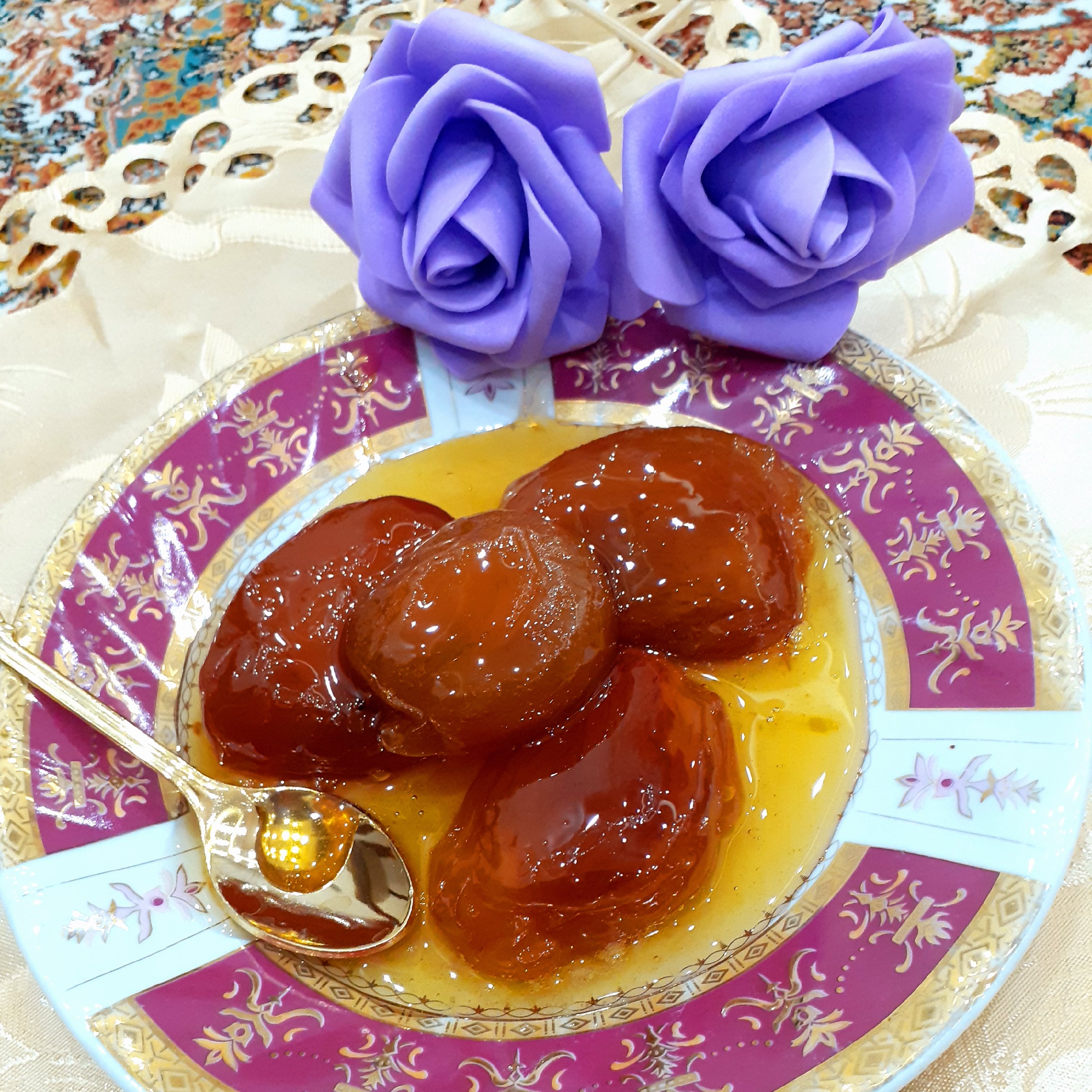 مربای زرد آلو ممتاز ترنج با مغز بادام