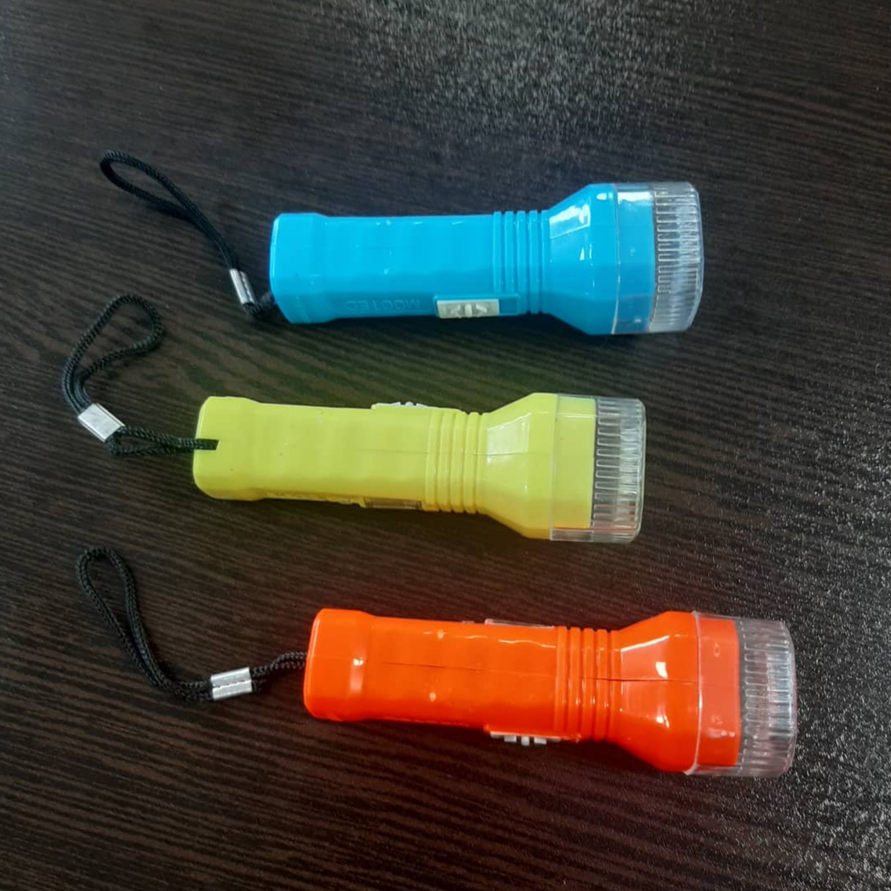 چراغ قوه بنددار پلاستیکی کد CX 37B