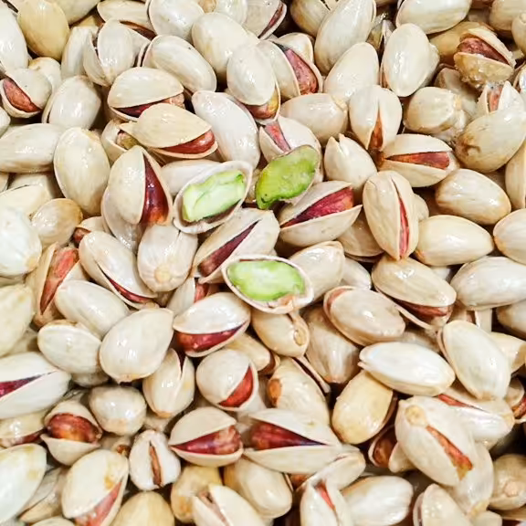 پسته احمدآقایی دستچین اعلا