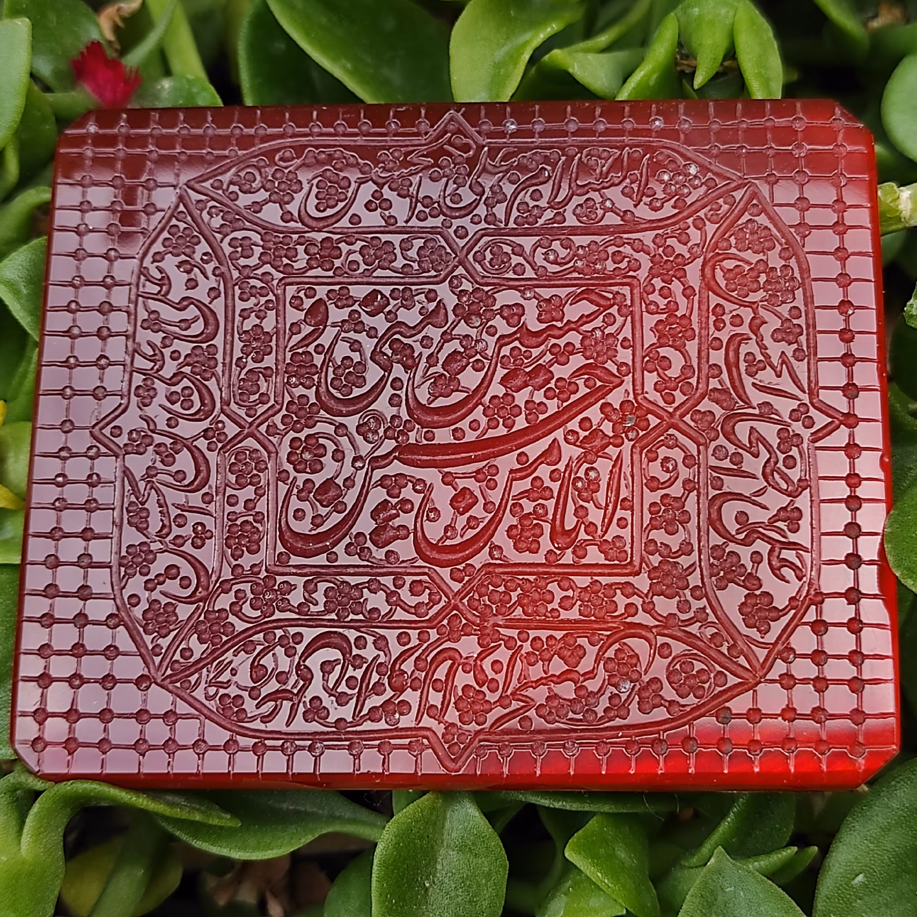 عقیق مدالی سرخ حکاکی شده با دست 