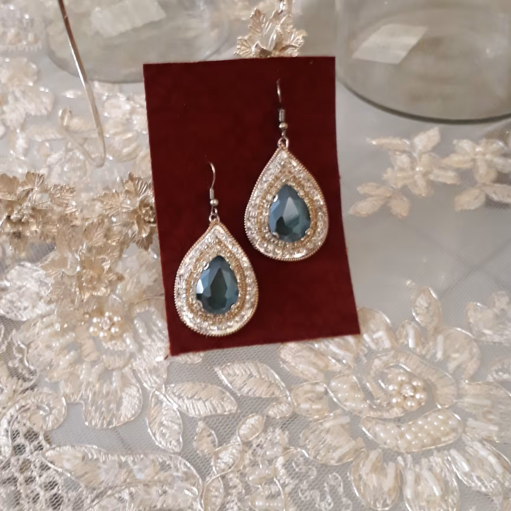 گوشواره جواهردوزی