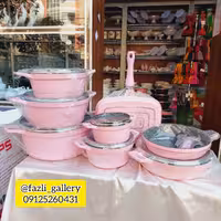 سرویس قابلمه یونیک صورتی 18پارچه( سرویس قابلمه یونیک _ قابلمه چدن گرانیت _ قابلمه گرانیتی )