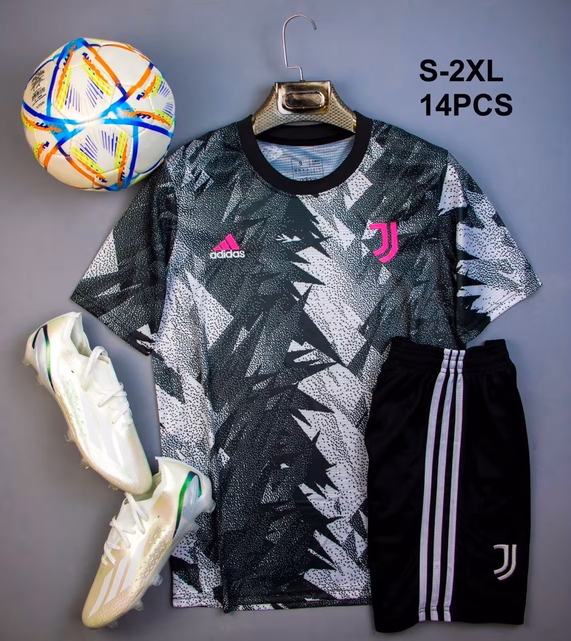 کیت پیش مسابقه یوونتوس 2022-2023 (پیراهن شورت) ورژن هواداری