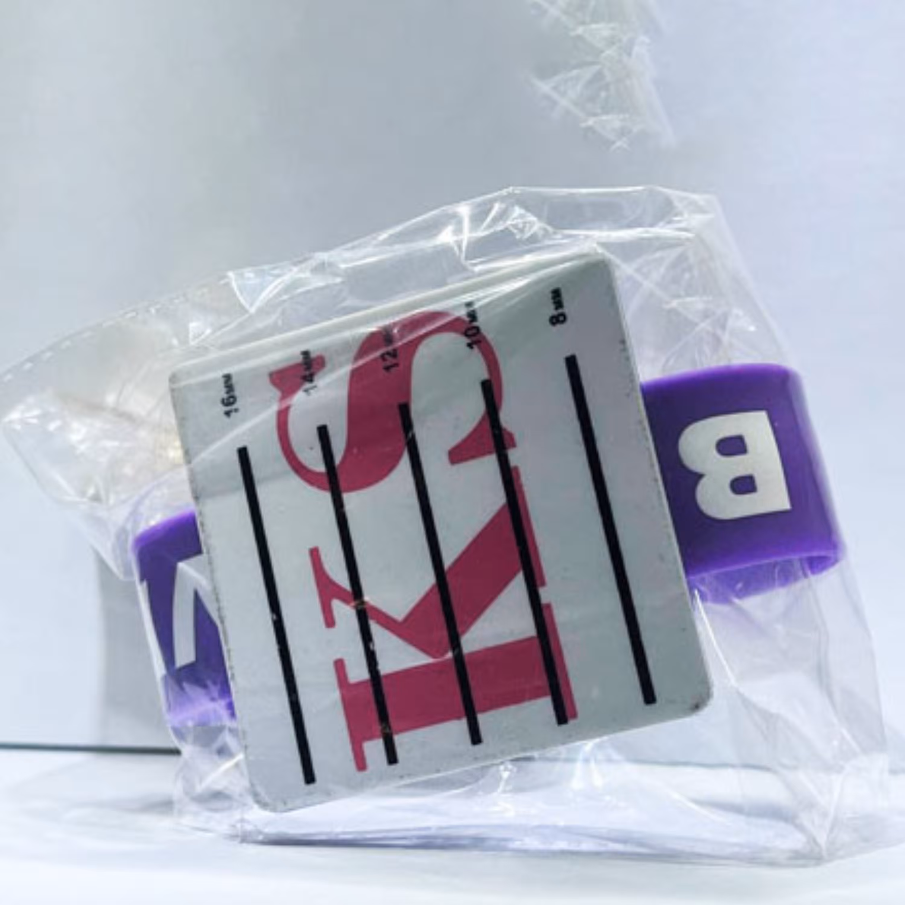 آیپد مچی و دستبندی فنری مژه