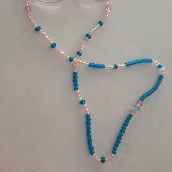 بند عینک  استفاده  شده از مهره های چوبی و کریستالی  طراحی شده با نظر مشتری 