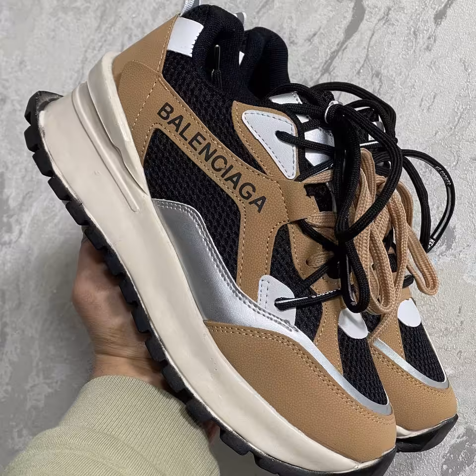 کتونی بالنسیاگا 