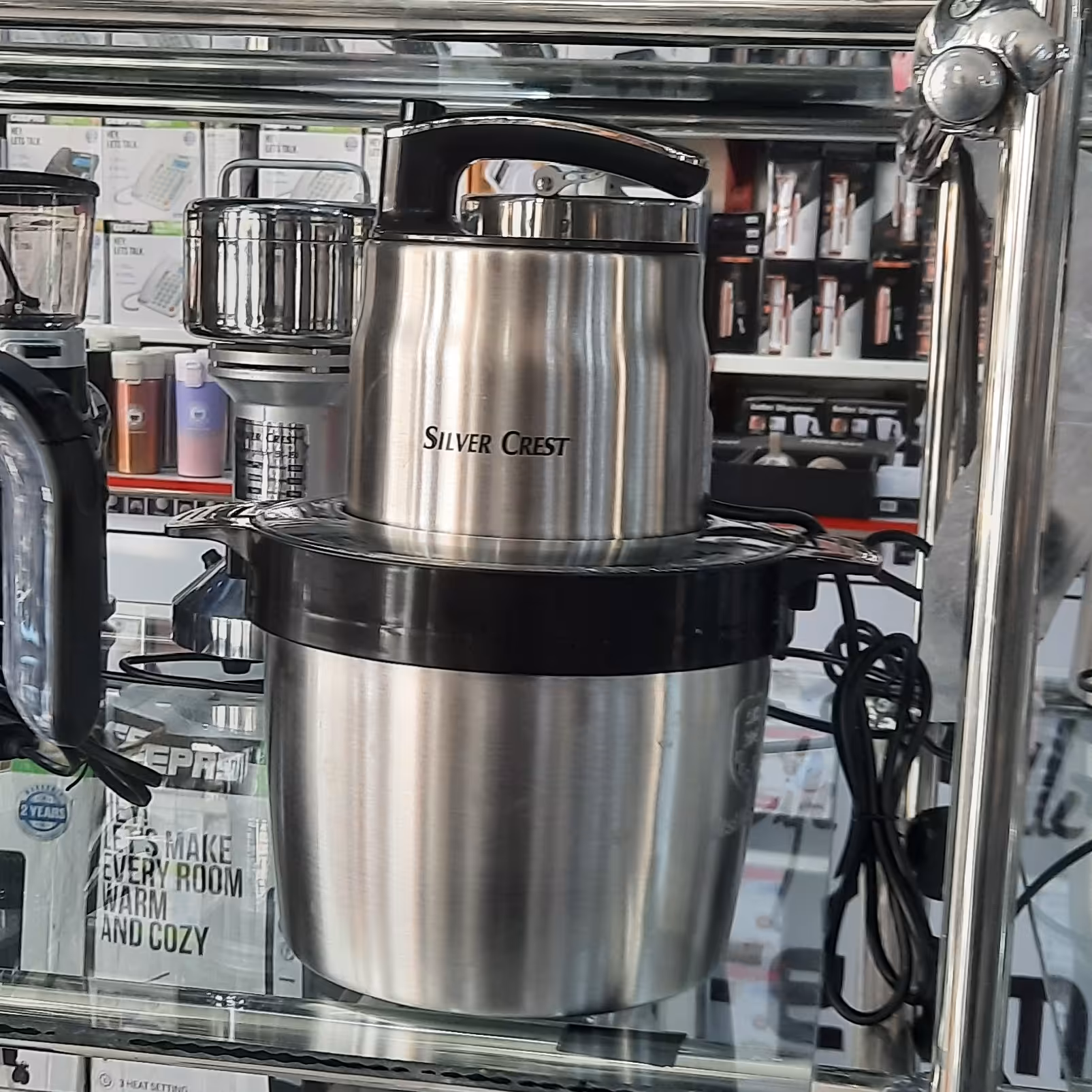 خردکن حرفه ای سیلور کرست اصل
 مدل scs-750
حجم کاسه 7.5 لیتر