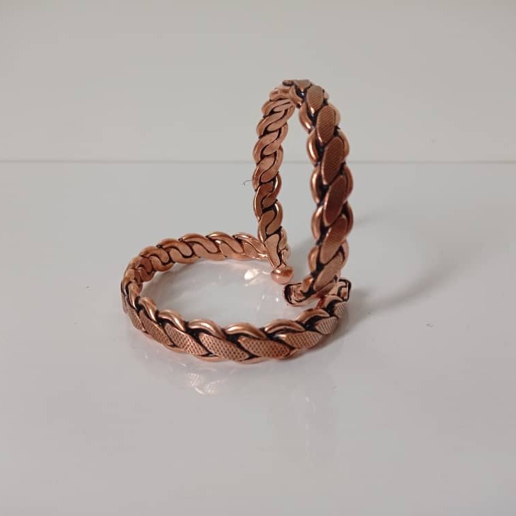 دستبند مسی دوعددی طرح بافت پهن