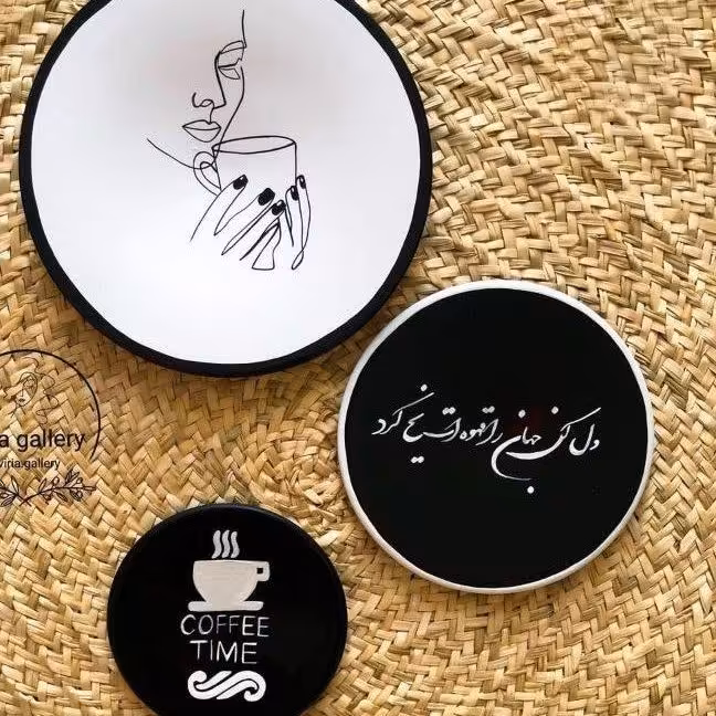 ست دیوارکوب سیاه سفیدواسه کافه دارای گل واسه هرشغلی بخواین دیوارکوب هس همراه بامتن دلخواه وارم هرشغلی