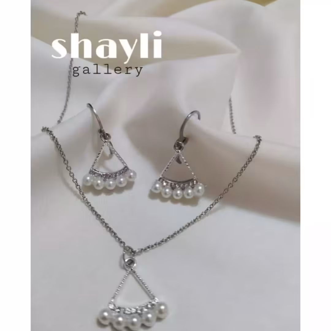 نیم ست گردنبند و گوشواره ظریف زنانه نقره ای