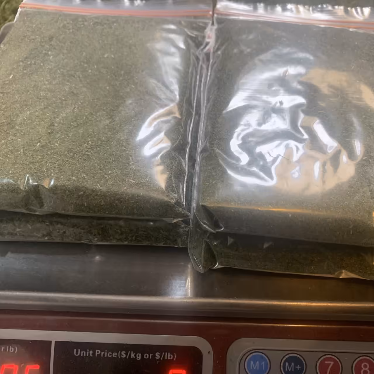 نعنا خشک شده  100گرمی (پس کرایه و هزینه ارسال در مقصد)