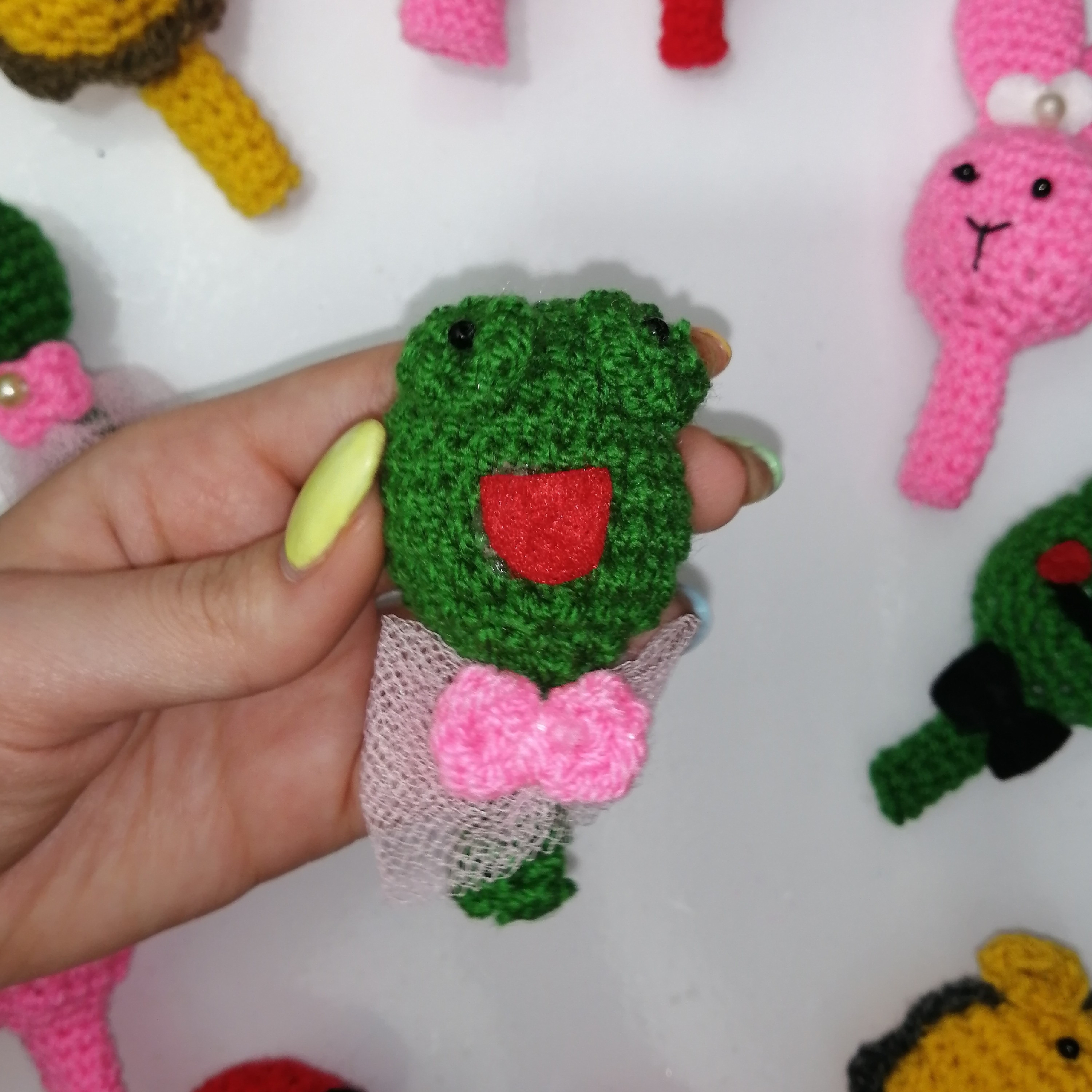 سرمدادی سرمدادی بافتنی دست بافت طرح قورباغه 1