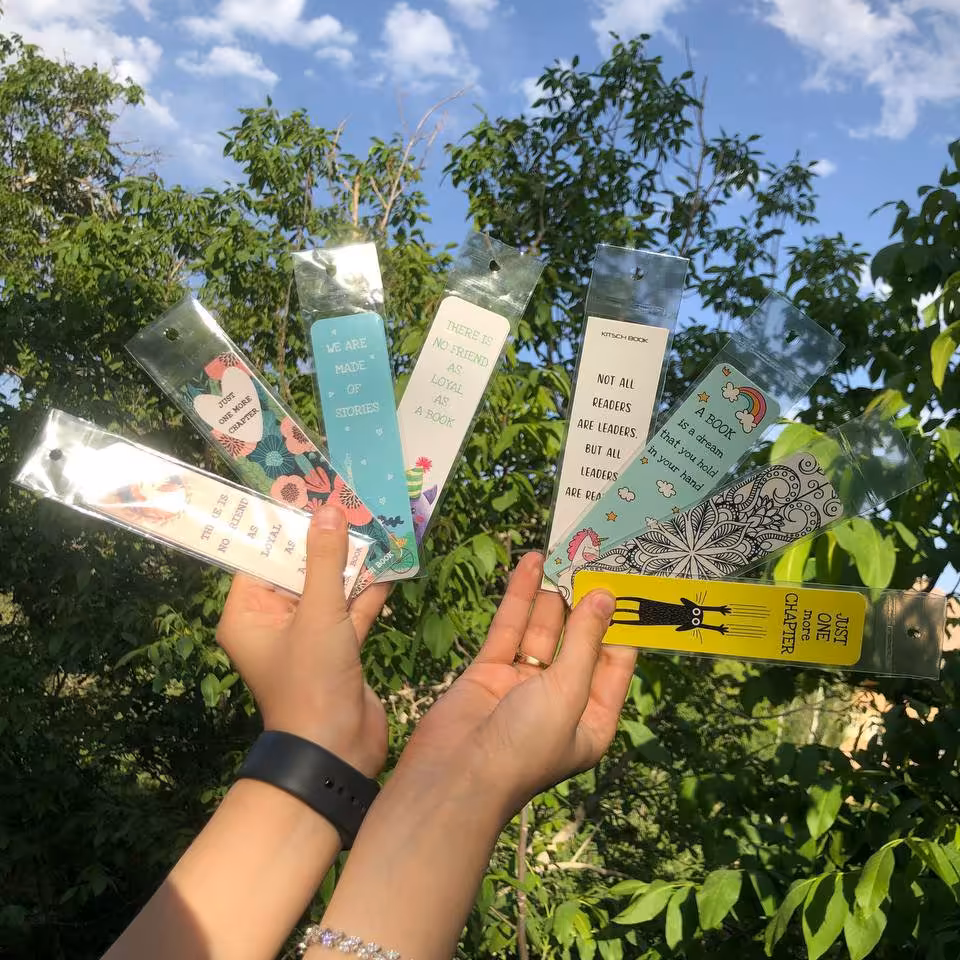 بوکمارک های دوتایی مقوایی به صورت جفتی 