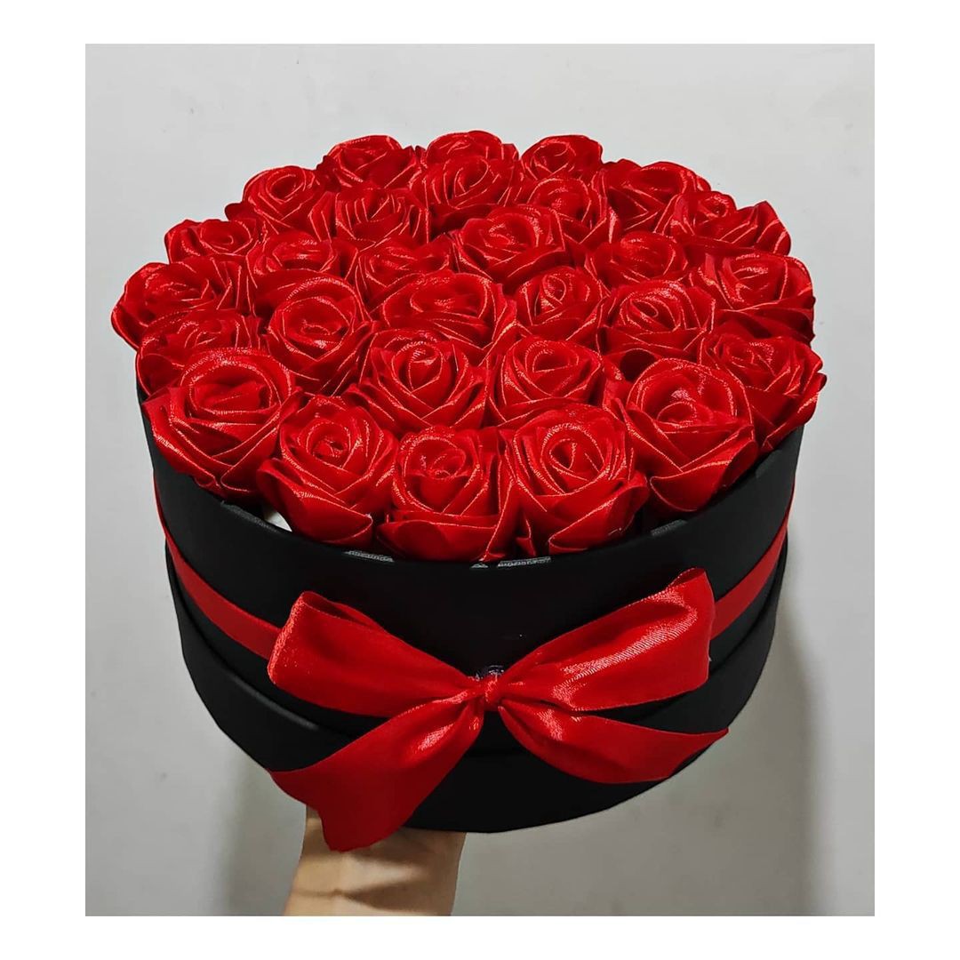 باکس گل رز مصنوعی (کد 37)