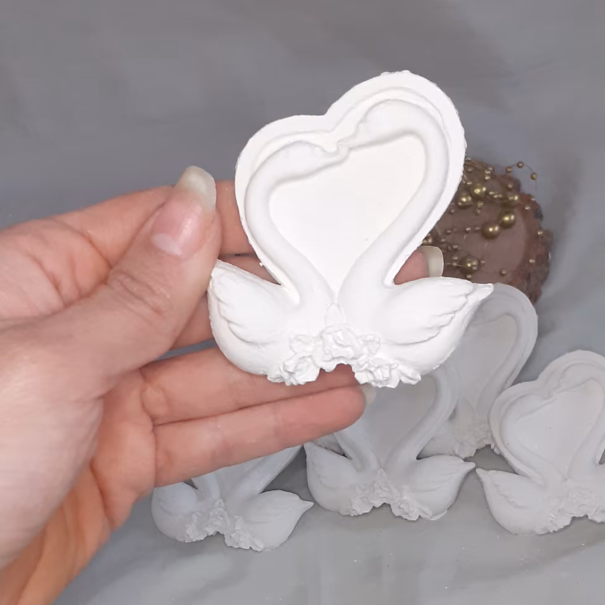 گیفت خام قوهای عاشق بدون رنگ  کاری شیک مناسب جشن های شما