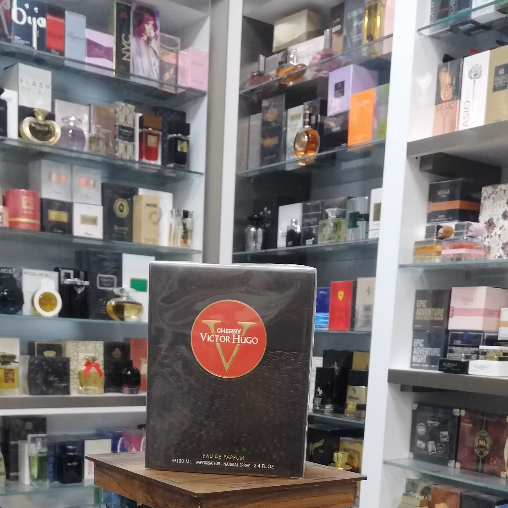 عطر زنانه ویکتور هوگو مدل cherry حجم 100 میلی لیتر

