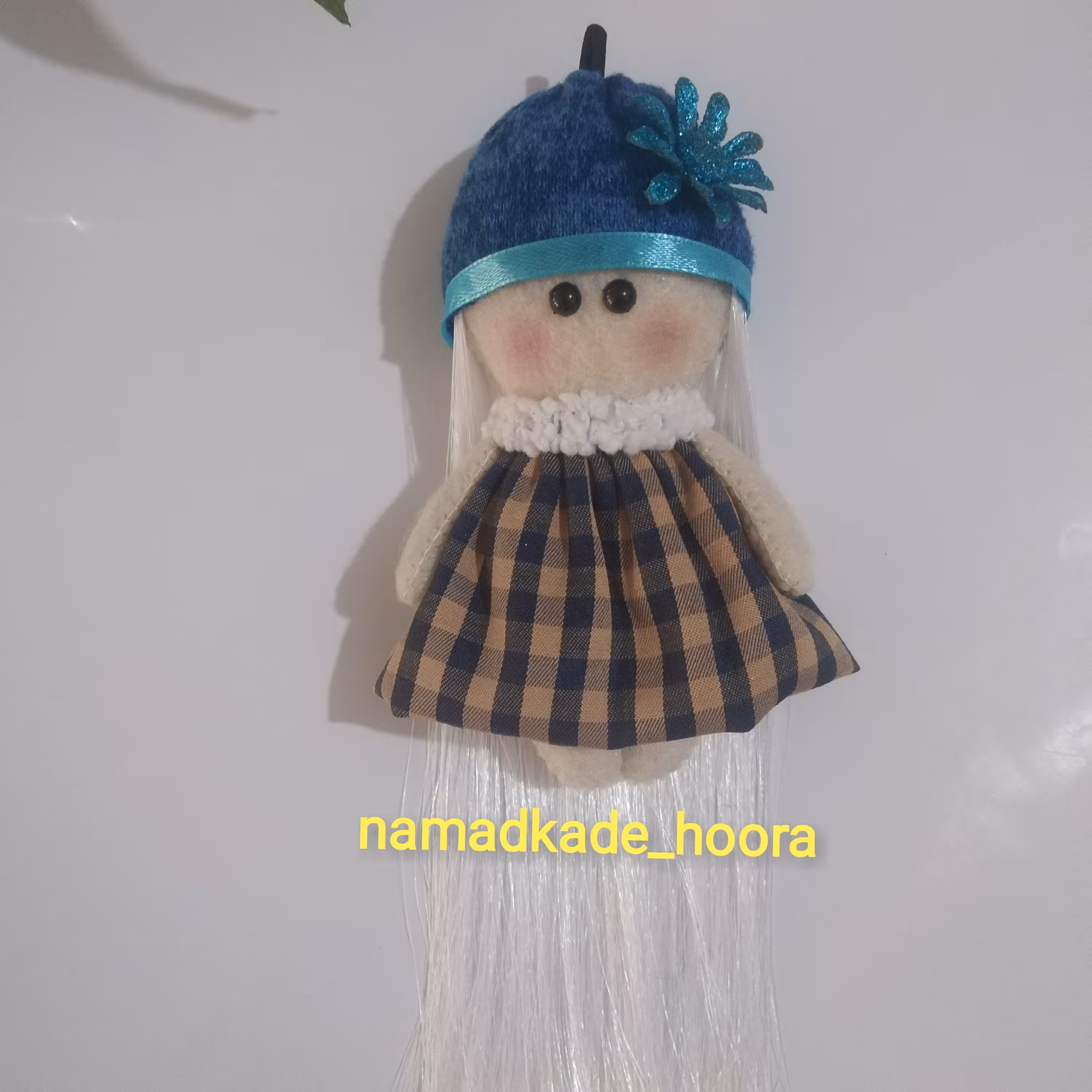 جاسوییچی دختر روسی نمدی