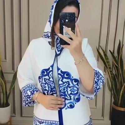 ست سه تیکه کت و شلوار و اسکارف
