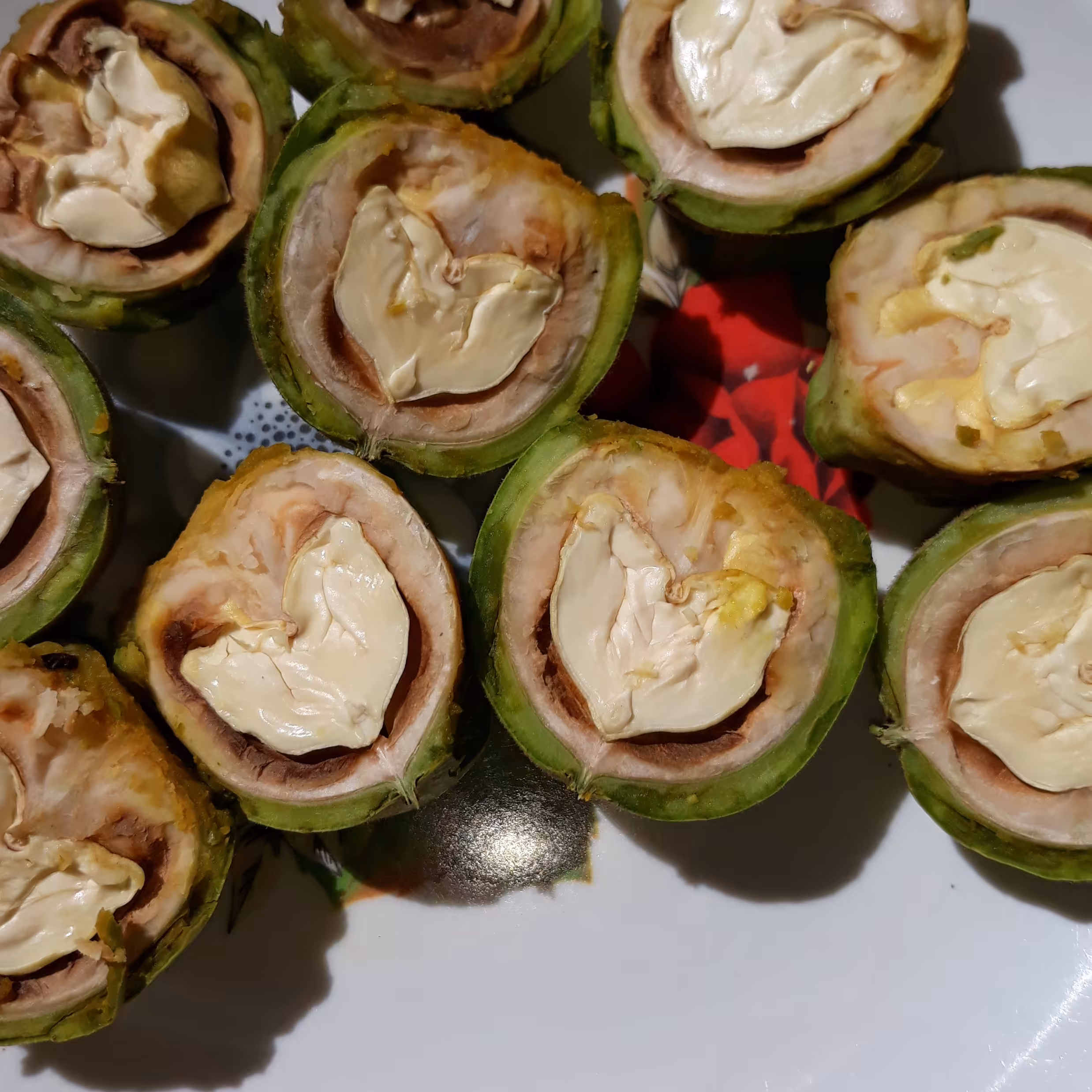 گردو تازه سه کیلو گرمی  موجود شد 