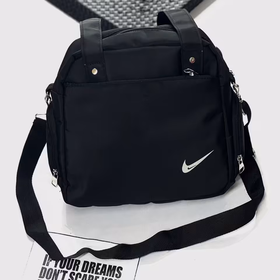 
کیف دانشجویی  
 رنگبندی بالا
جنس دیبا خارجی 
