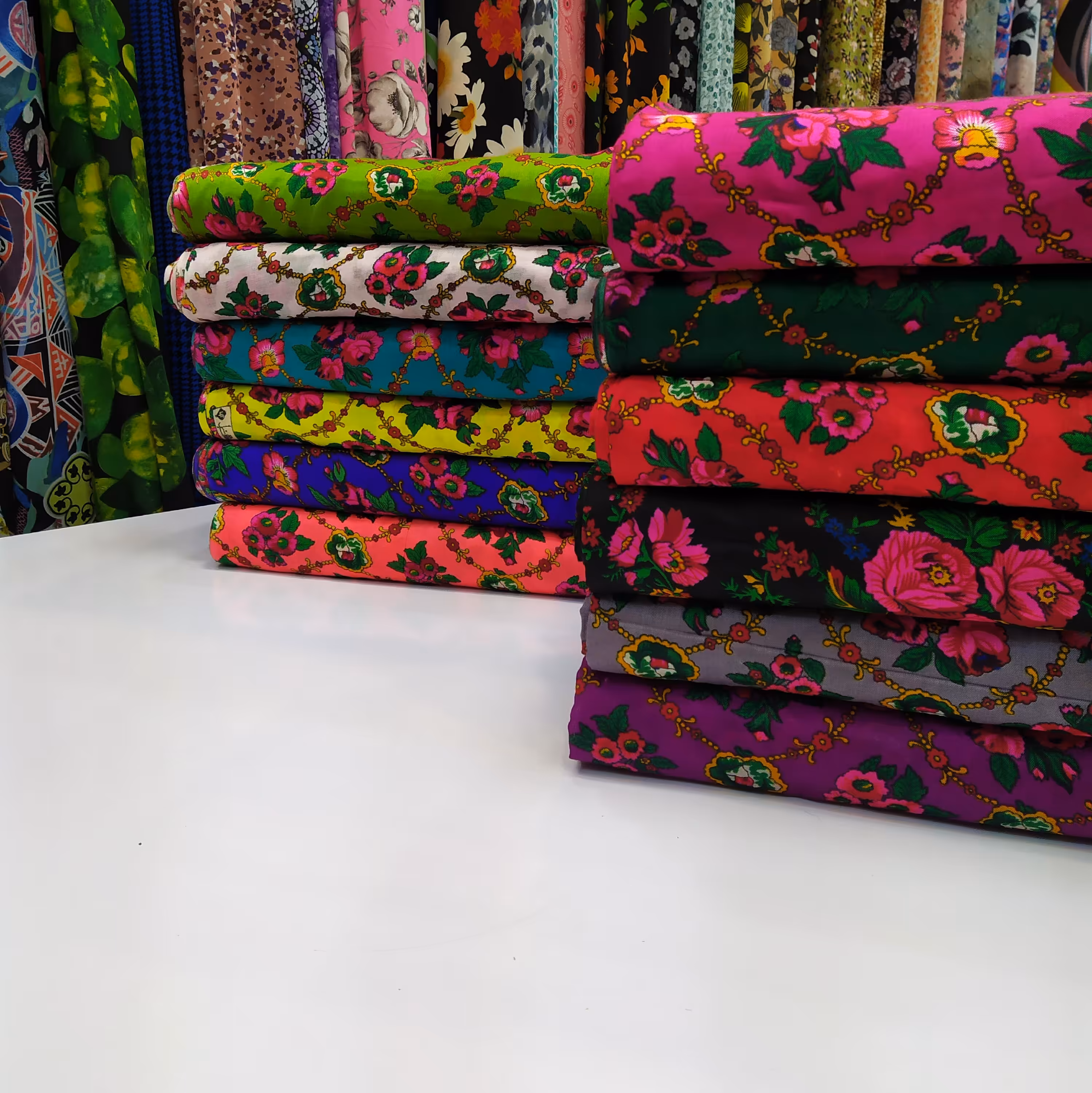 پارچه موهرپاکستانی اصل عرض یک متر موجود در 12رنگ متری145000تومن