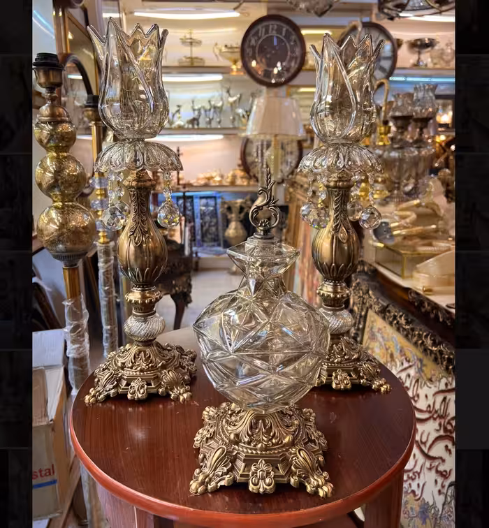 شمعدان ست شکلاتخوری  شمعدان آبکاری شمعدان برنجی ست شمعدان آینه شمعدان شمعدون شمعدانی ساعت شمعدان 