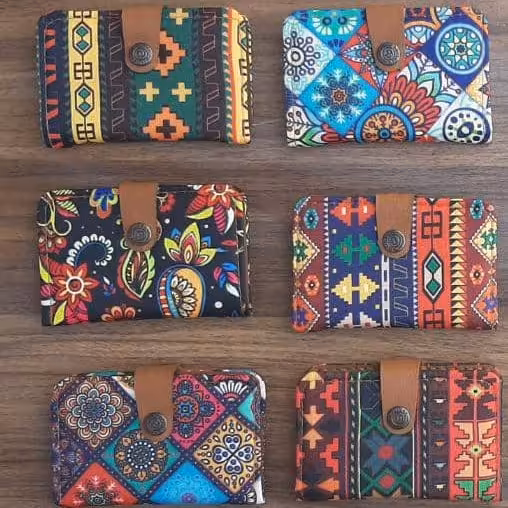 جاکارتی سنتی زیبا و قابل ست با انواع کیفی که توی غرفه می بینید، جادار و شیک