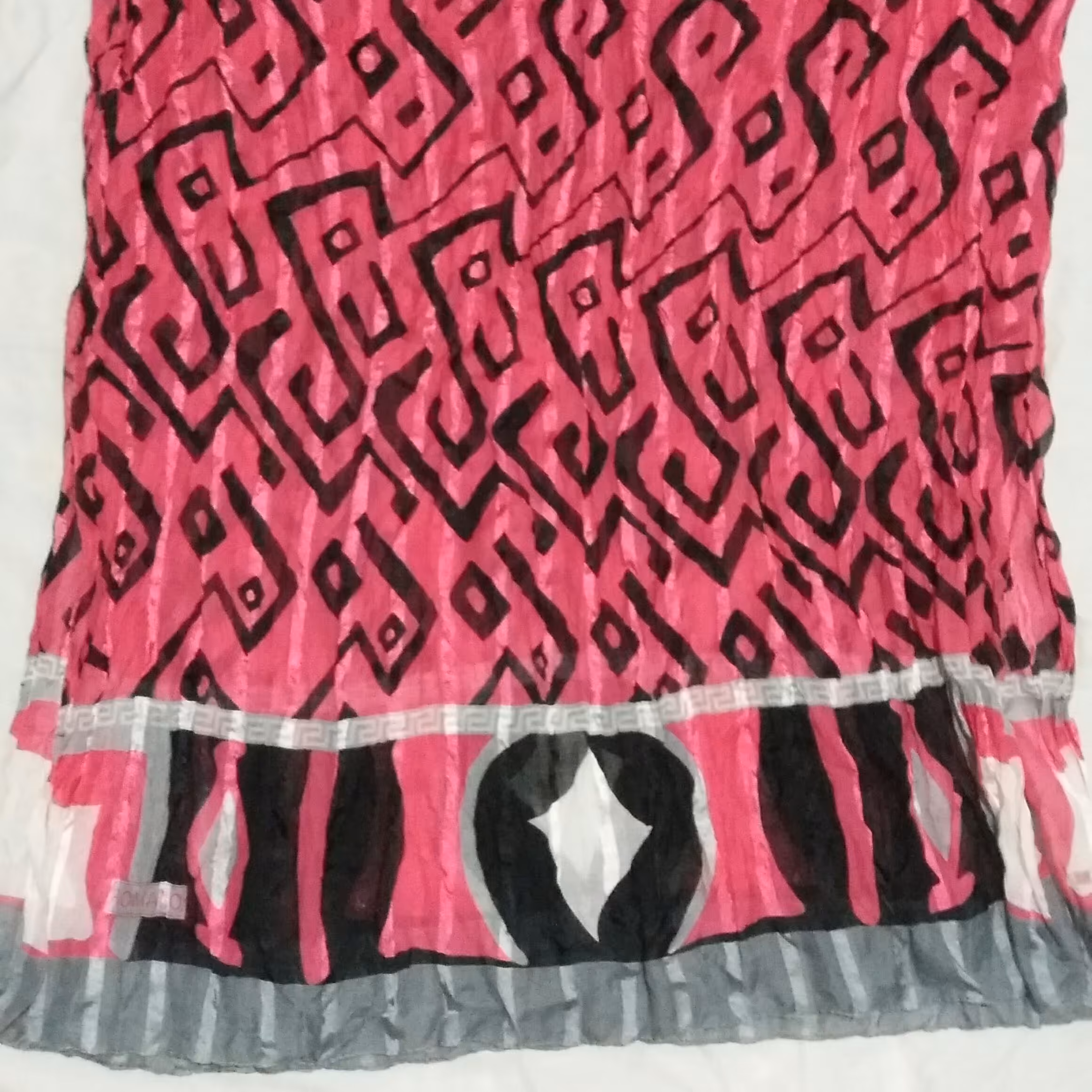 شال چروک طرح دار