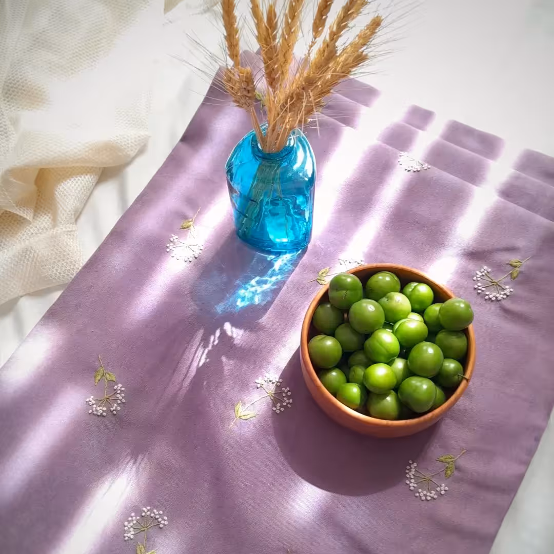 رانر گلدوزی شده