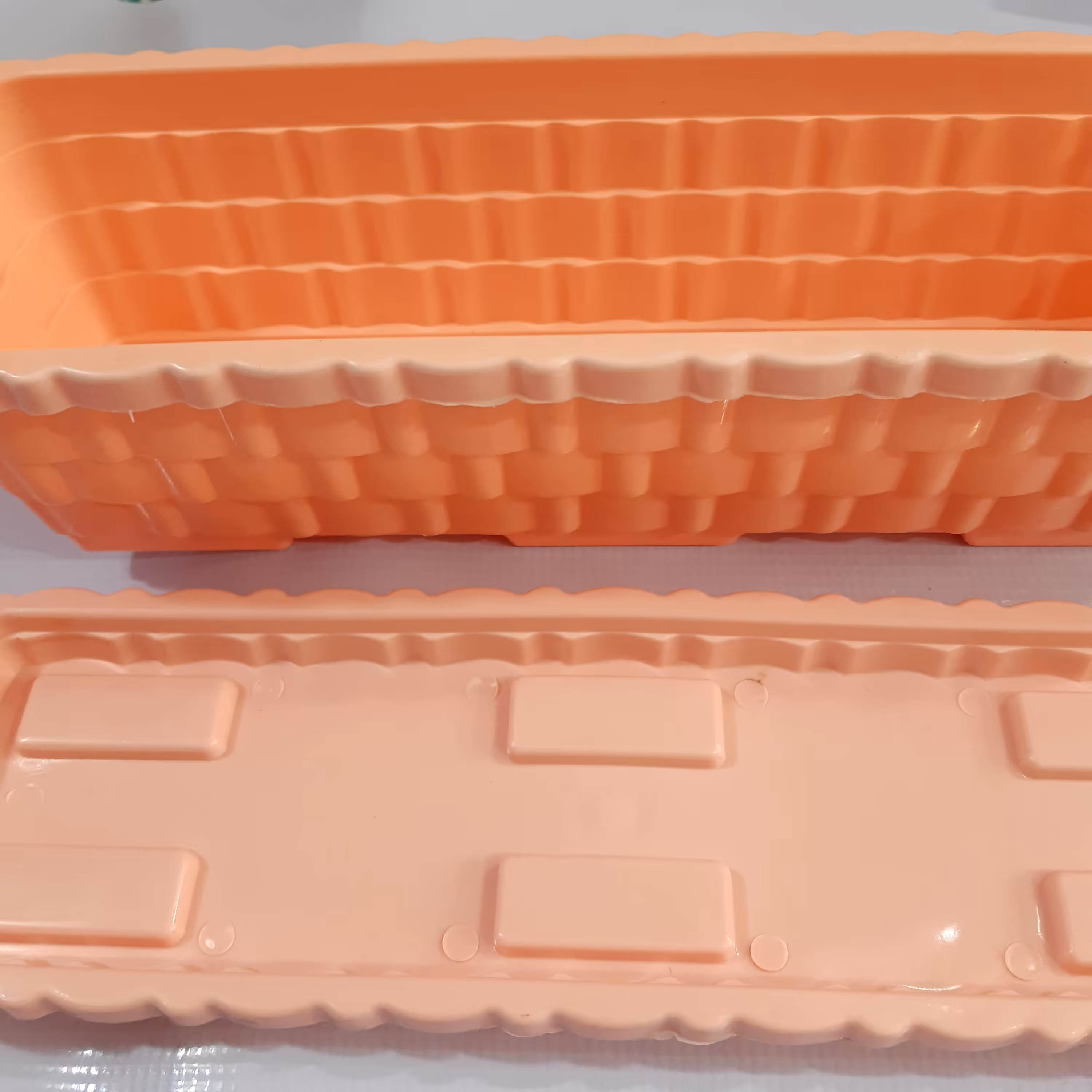 گلدان مستطیلی بدون زیر گلدانی 