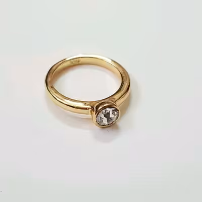 انگشتر حلقه زنانه طلایی تک نگین