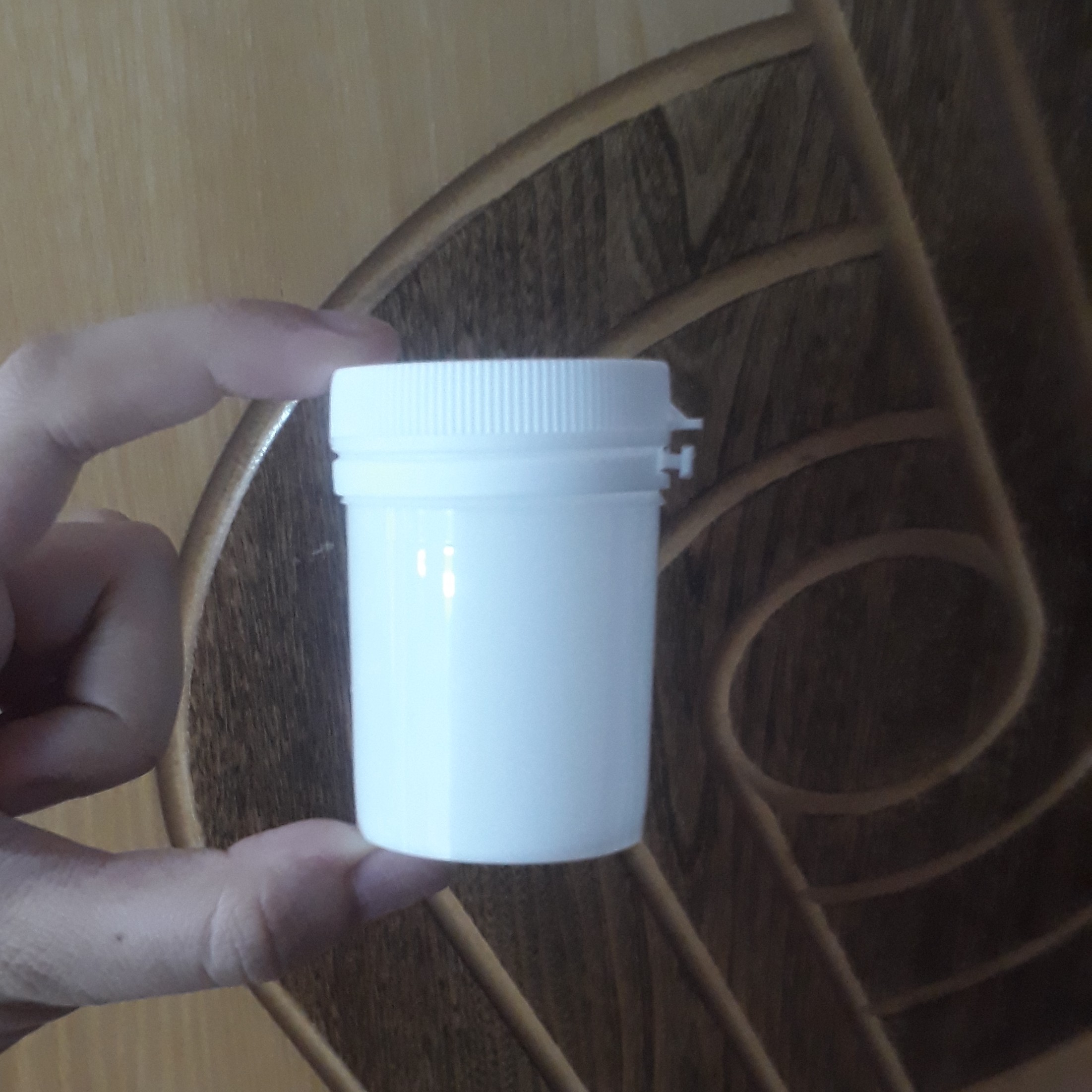 ظرف درب دار سفید 35عددی