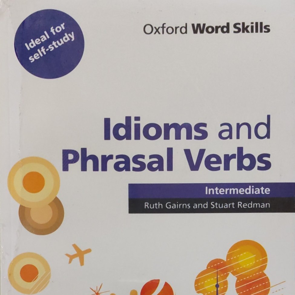 کتاب ایدیمز اند فریزال وربز idioms and phrasal.