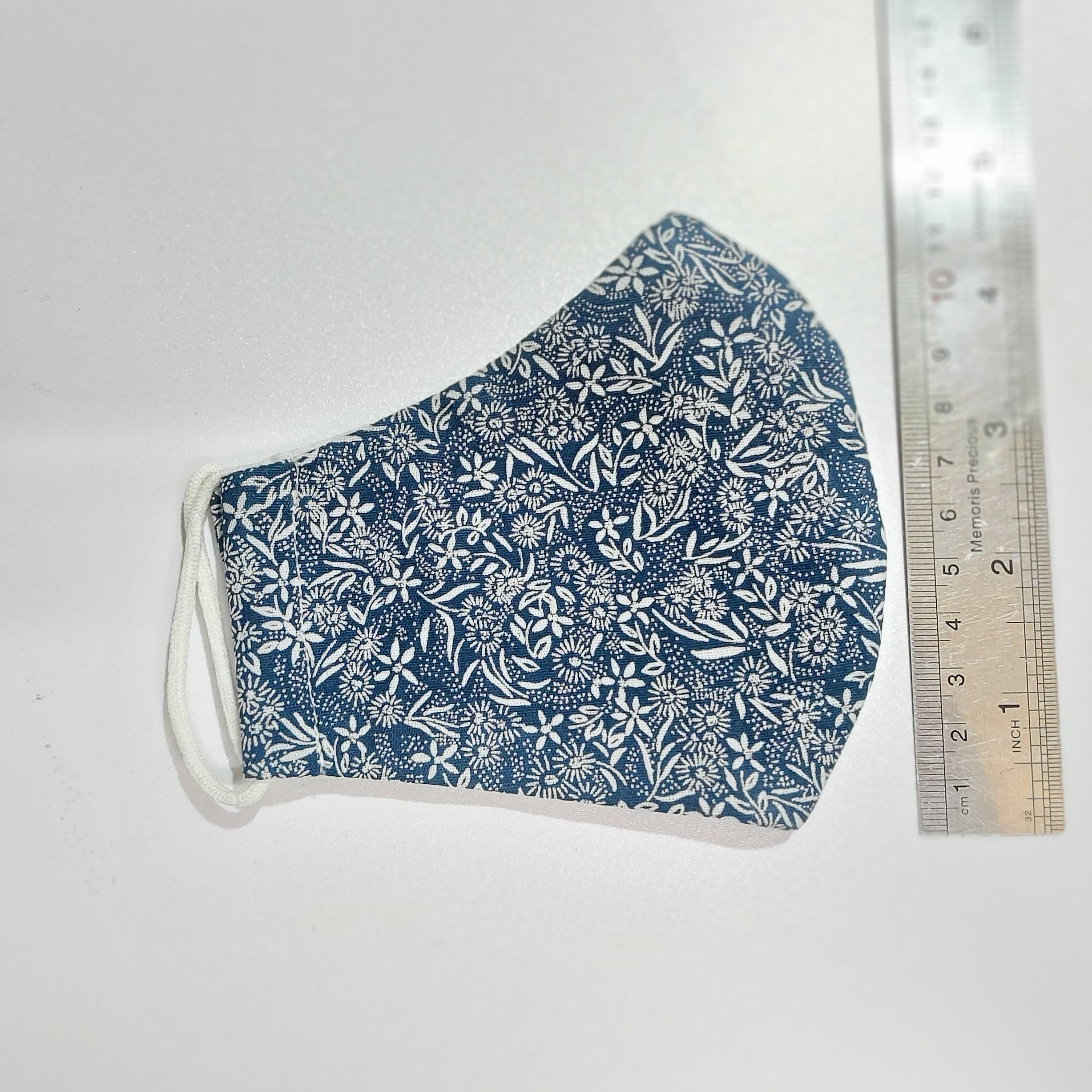ماسک کودک نخی سه لایه گل و برگ سرمه ای