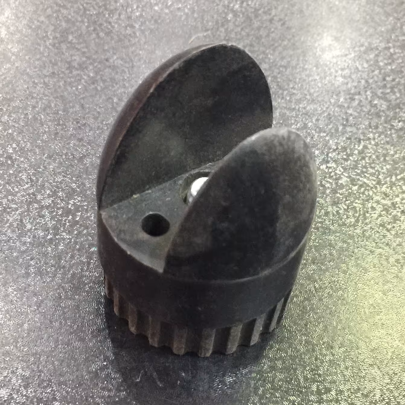 پایه تخم مرغی مشکی