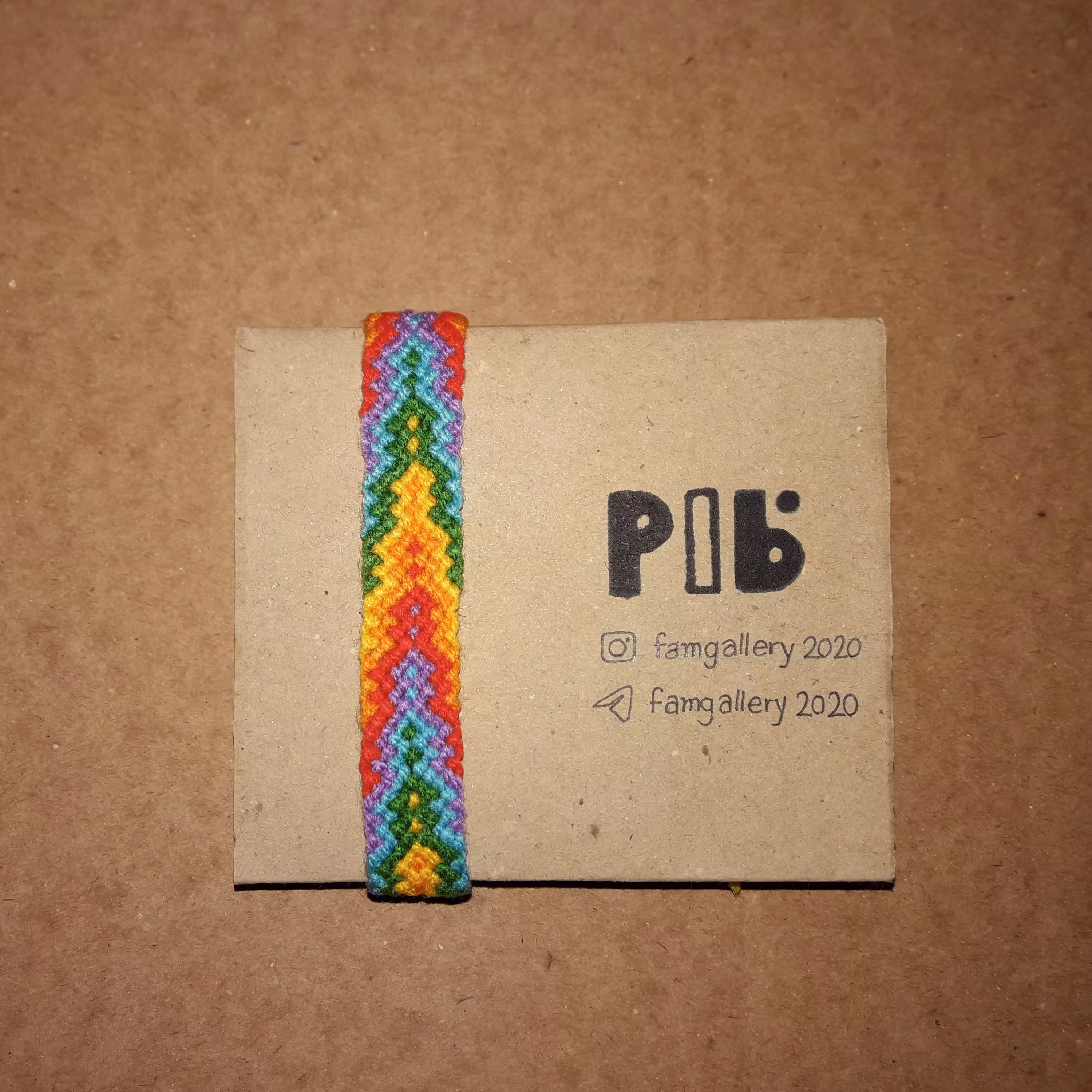 دستبند دوستی دستبافت