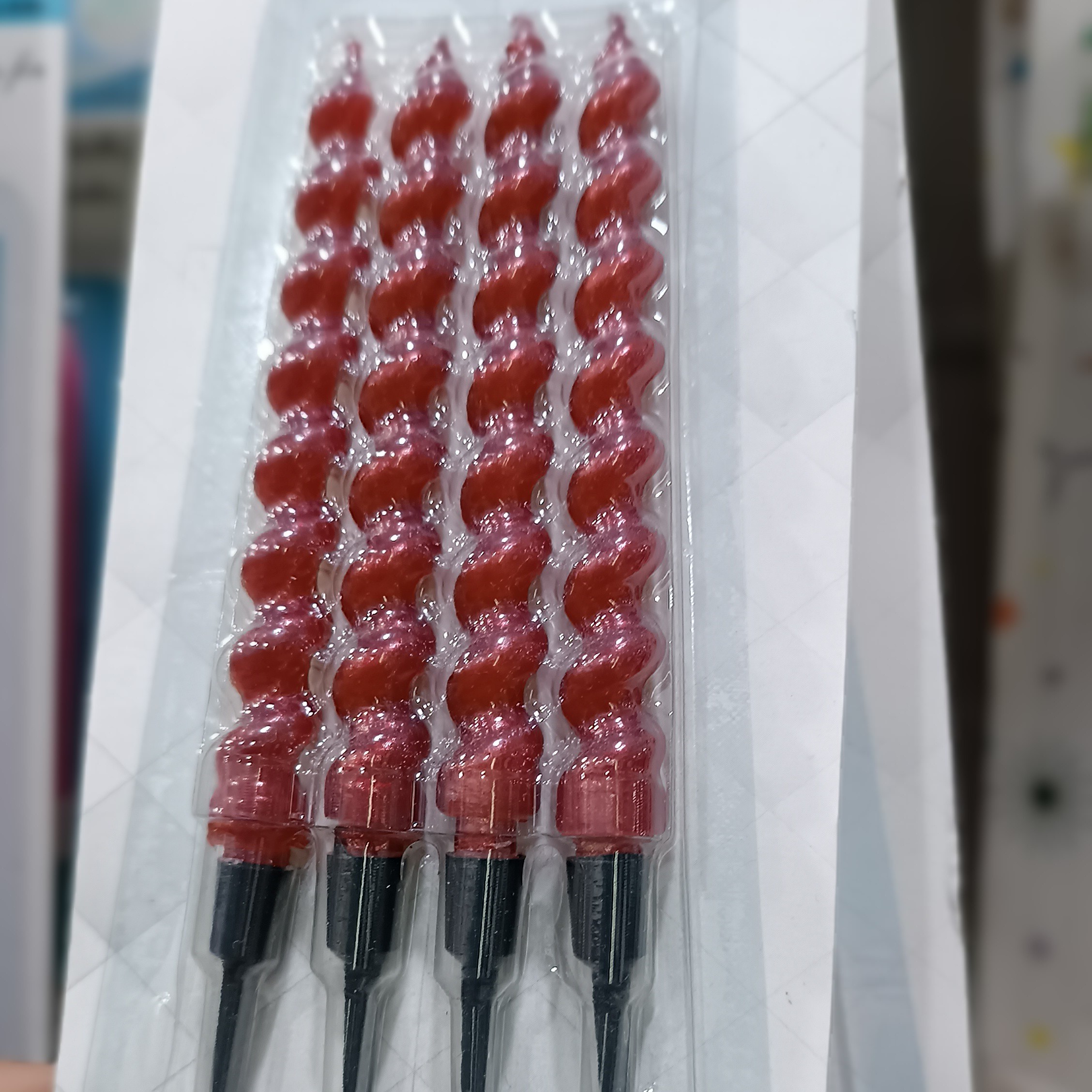 شمع پیچ دار تزیینی