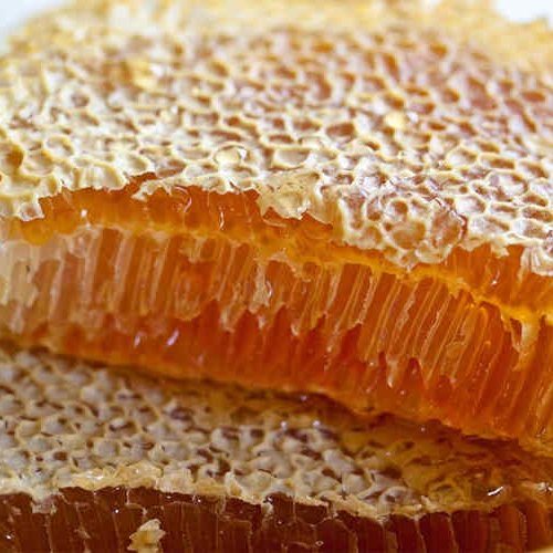 عسل ویژه عزیزان دیابتی با موم تعداد محدود(وزن500گرم)
